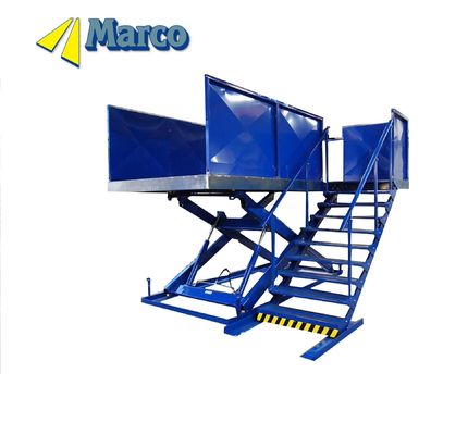 Scherehebe Hydraulische Arbeitsplattform mit 1000 kg Kapazität und angeschlossener Treppe
